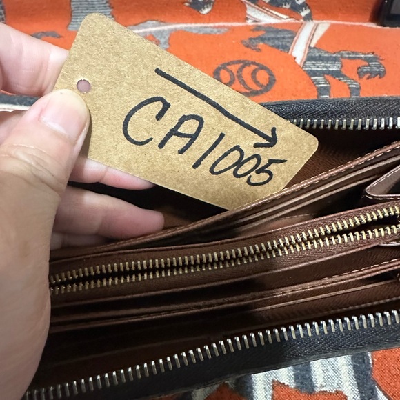 LOUIS VUITTON ❤️🌟CA1005 MONOGRAM ZIPPY WALLET⭐️ - Picture 6 of 6